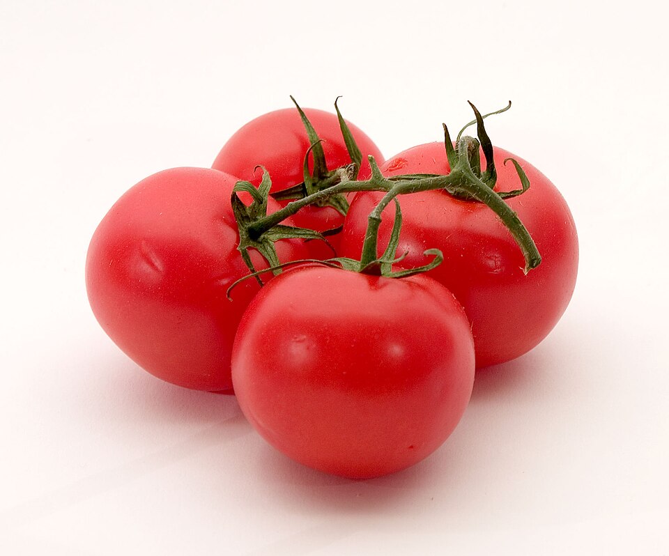 Tomatoes, Medium - بندورة, متوسطة